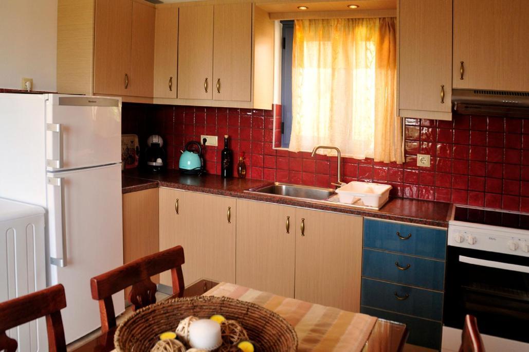 קסרוקמפוס Alkionides Villas מראה חיצוני תמונה