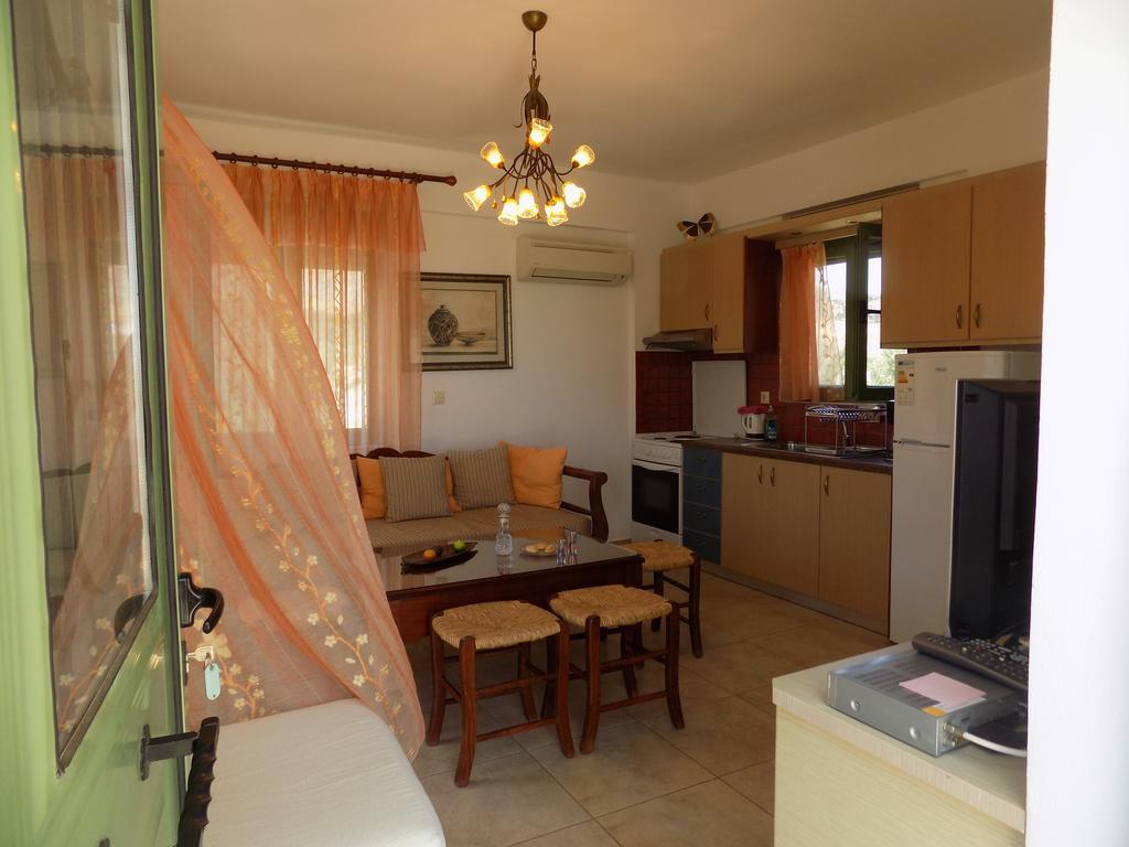 קסרוקמפוס Alkionides Villas מראה חיצוני תמונה